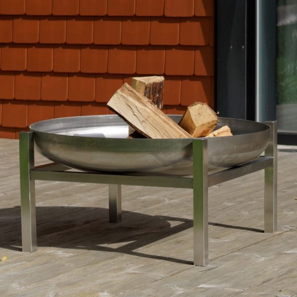 This fire pit can easily be turned into barbecue with our stainless steel grill grate (sold additionally)